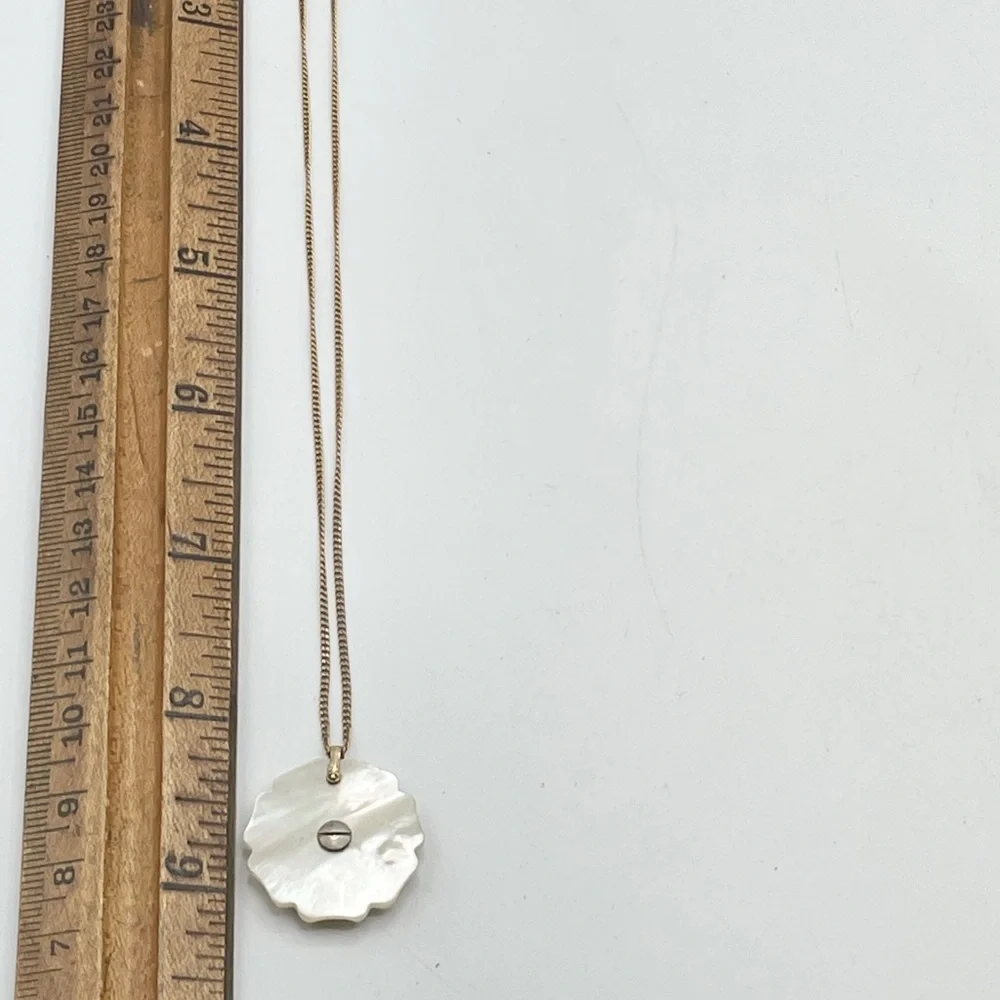 Antique mother of pearl abalone Shell pendant necklace - Picture 3 of 7